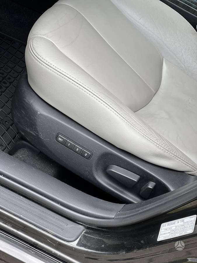 Mazda 6, 2.0 l., hatchback