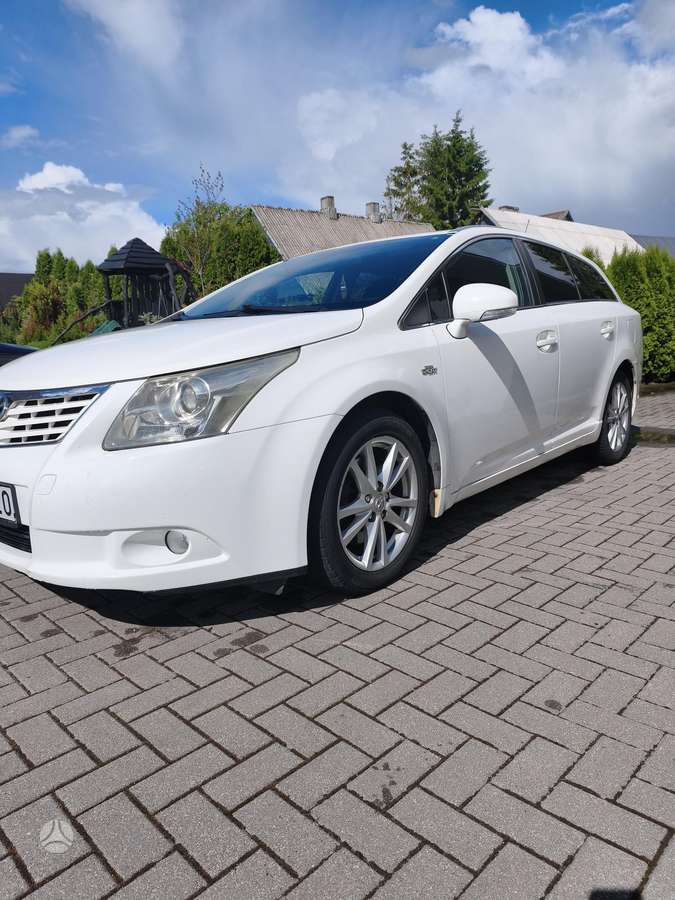 Toyota Avensis - 2