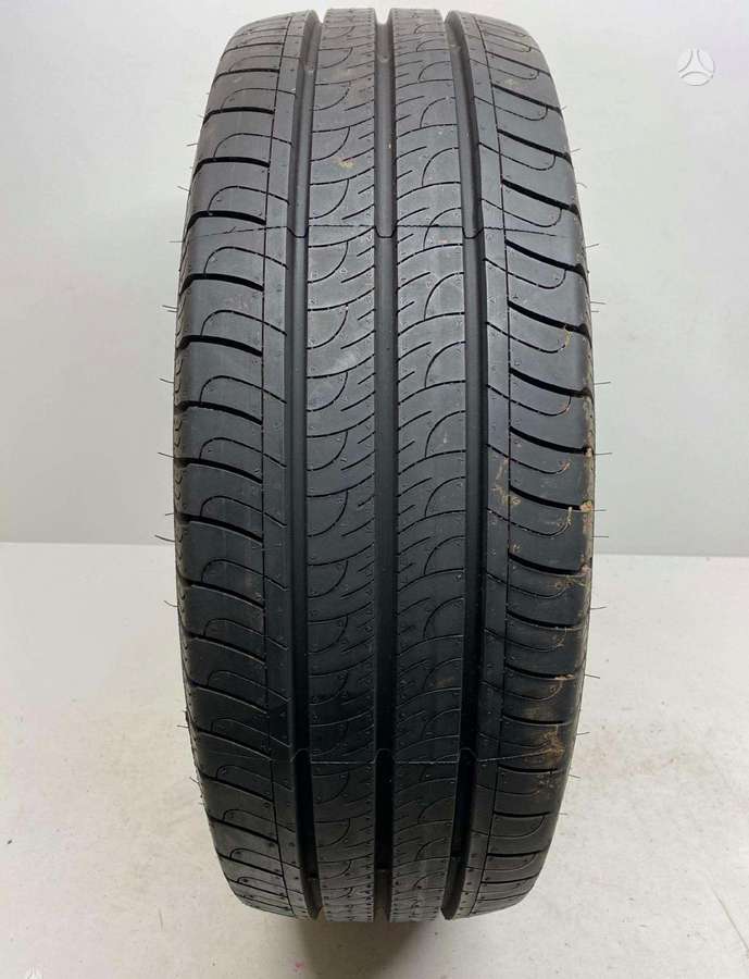 Goodyear Efficient Grip Cargo 2022m, летние 215/60 R17