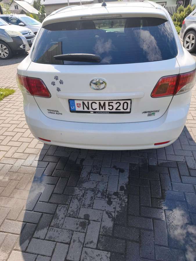 Toyota Avensis - 5