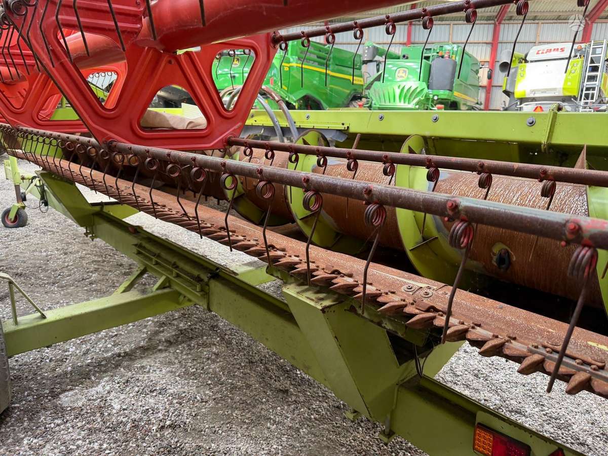Claas Lexion 410, combine harvesters