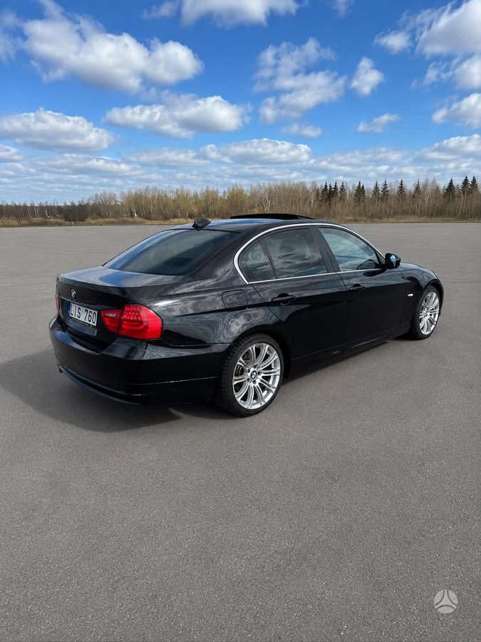 BMW 320, 2.0 l., Седан