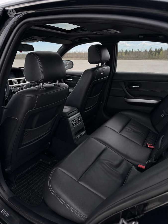 BMW 320, 2.0 l., Седан