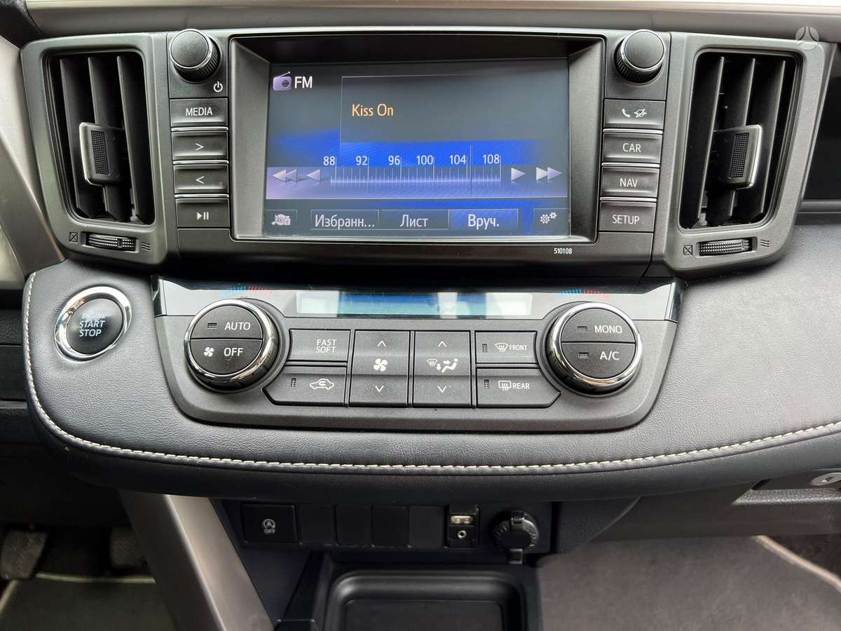 Toyota RAV4 - 4