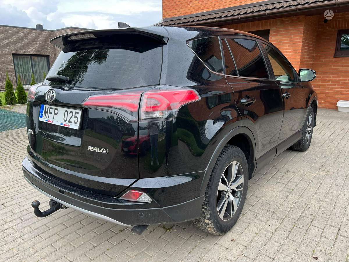 Toyota RAV4 - 5