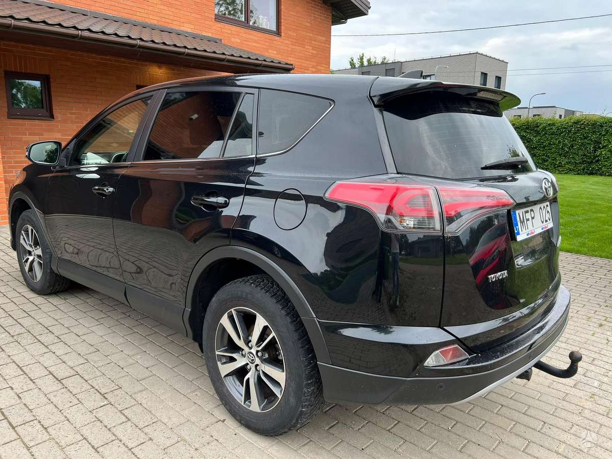 Toyota RAV4 - 6