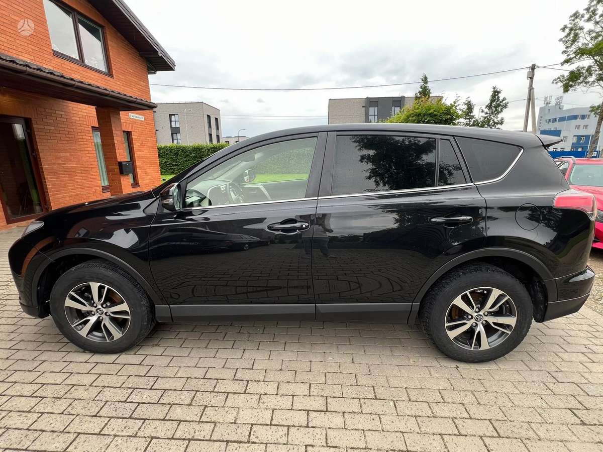 Toyota RAV4 - 7