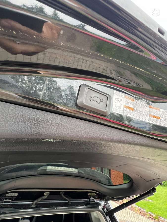 Toyota RAV4 - 8