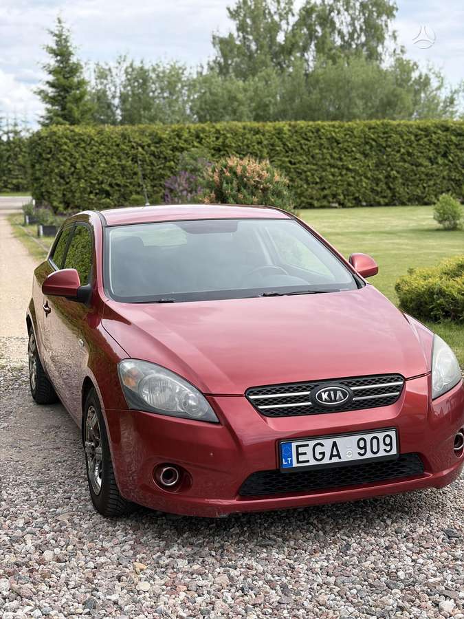 Kia Ceed, 2.0 l., Хэтчбек
