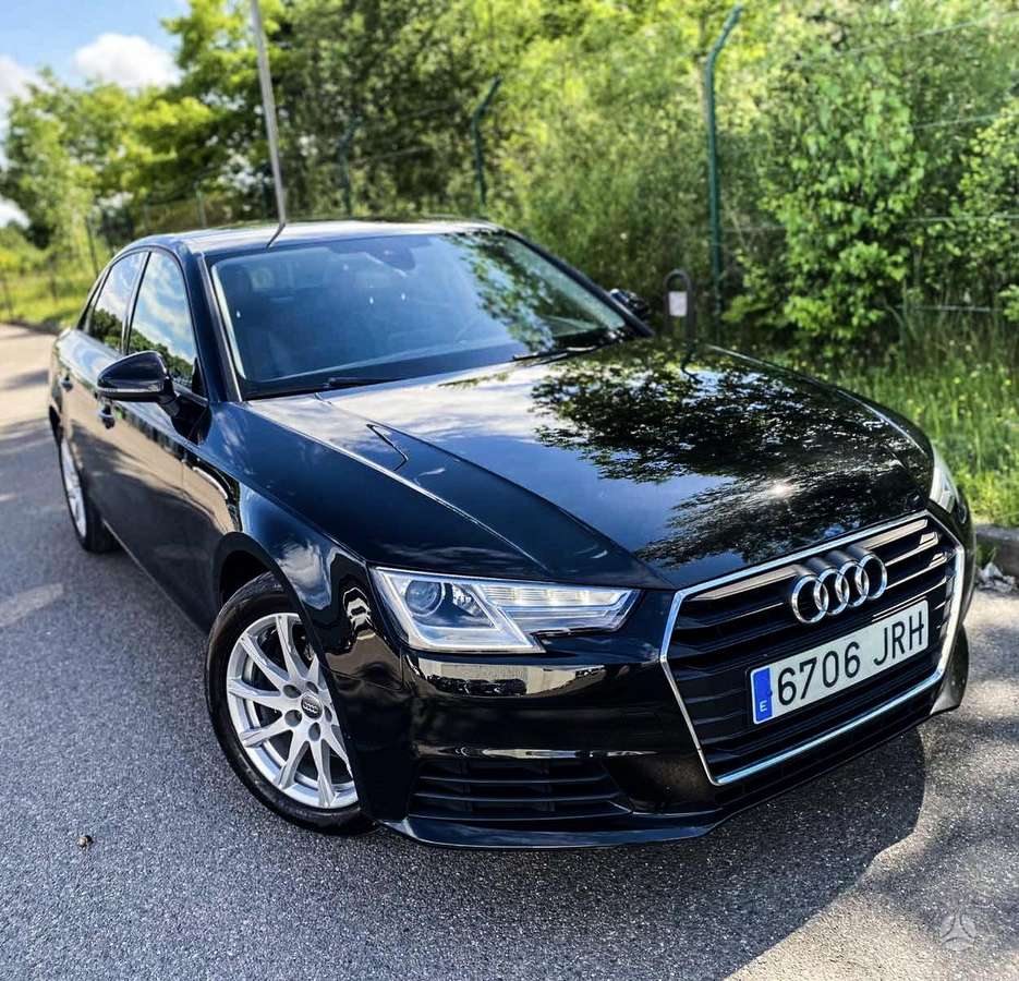 Audi A4, 2.0 l., Седан