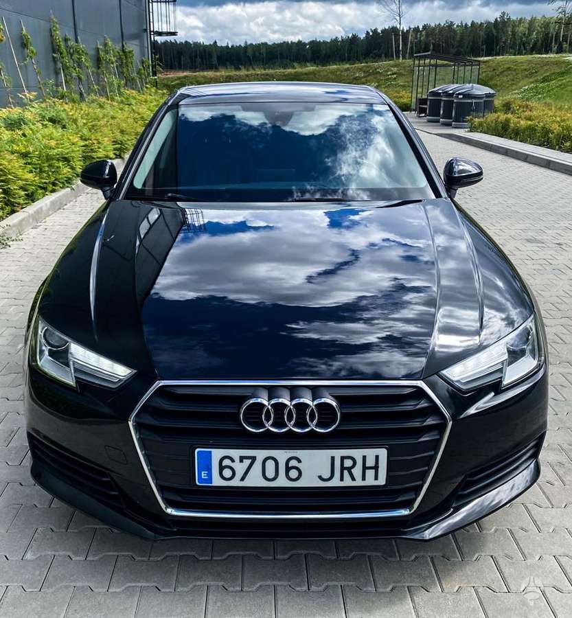 Audi A4, 2.0 l., Седан