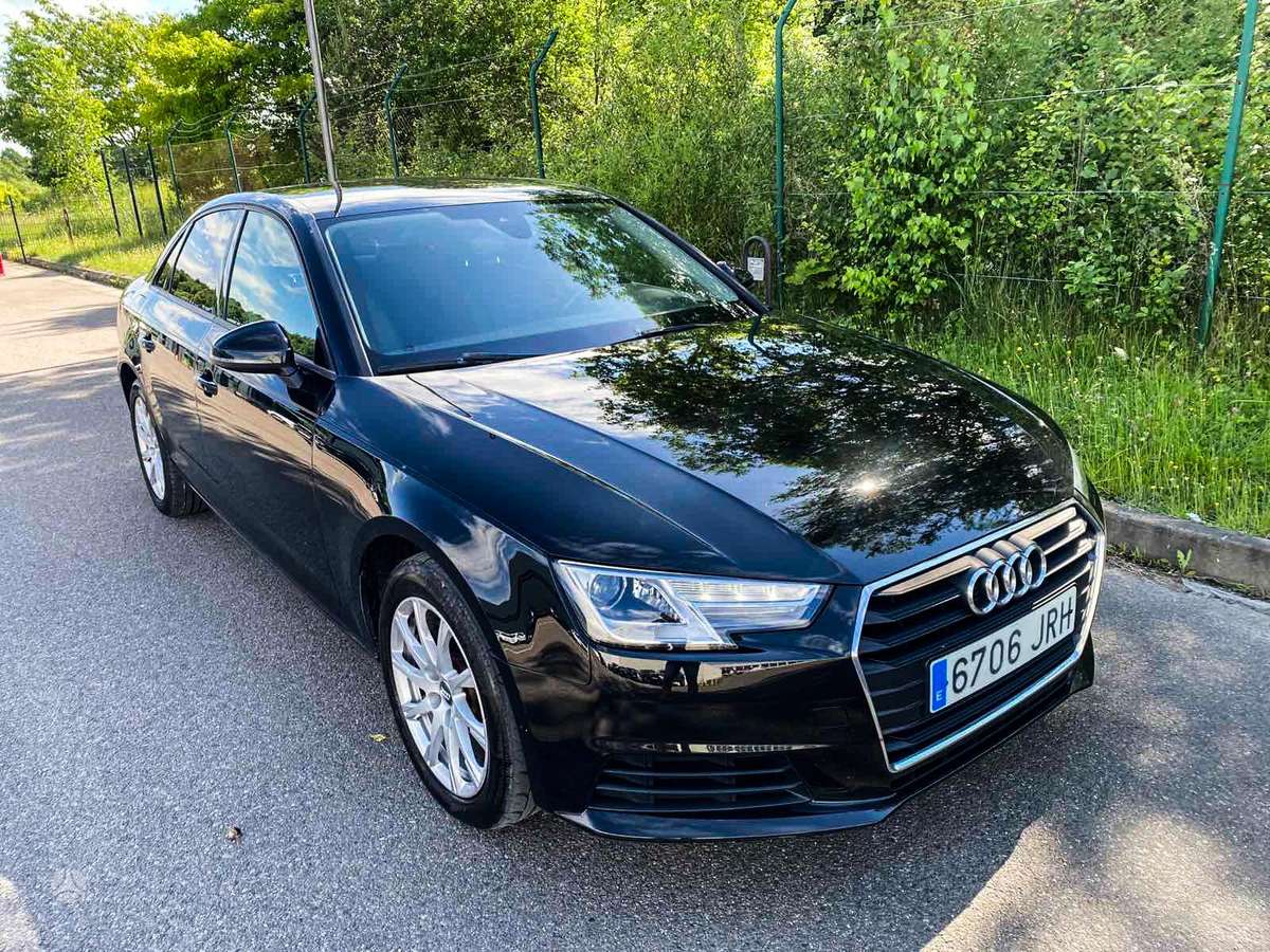 Audi A4, 2.0 l., Седан