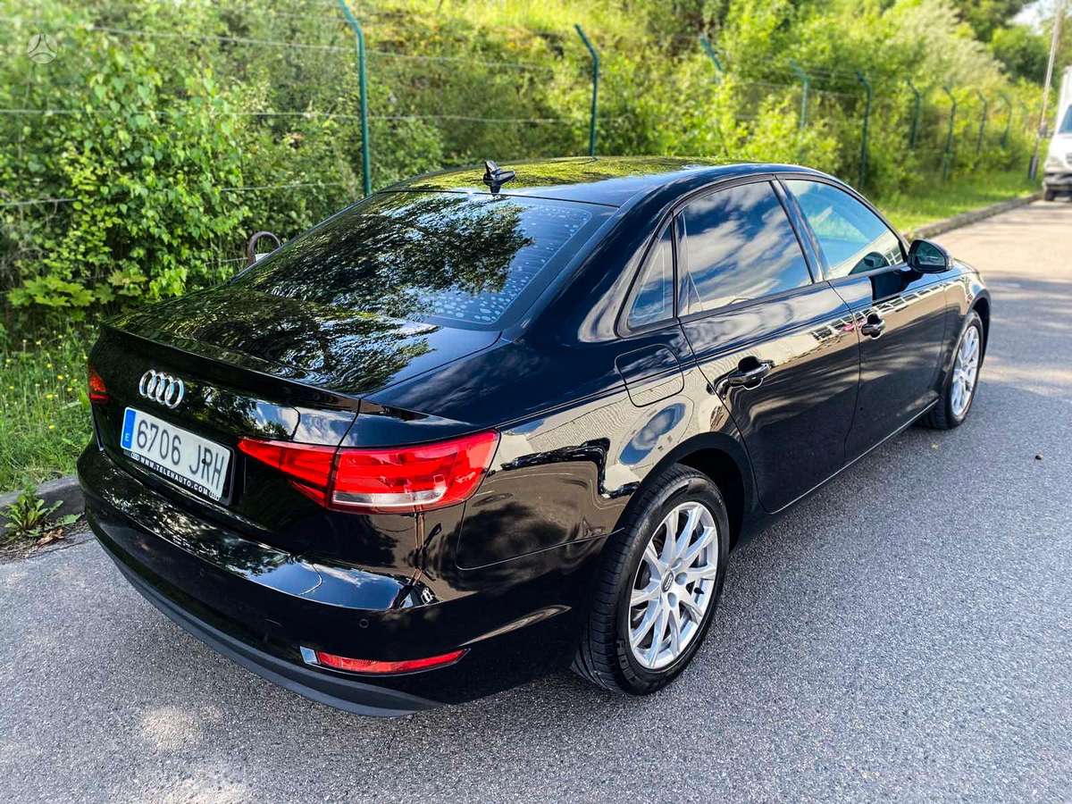 Audi A4, 2.0 l., Седан
