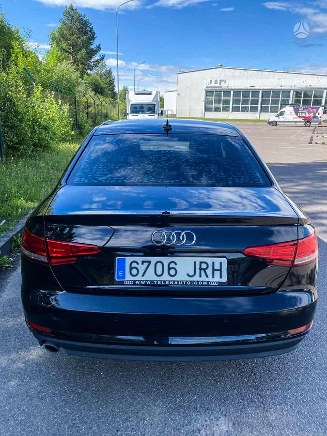 Audi A4, 2.0 l., Седан