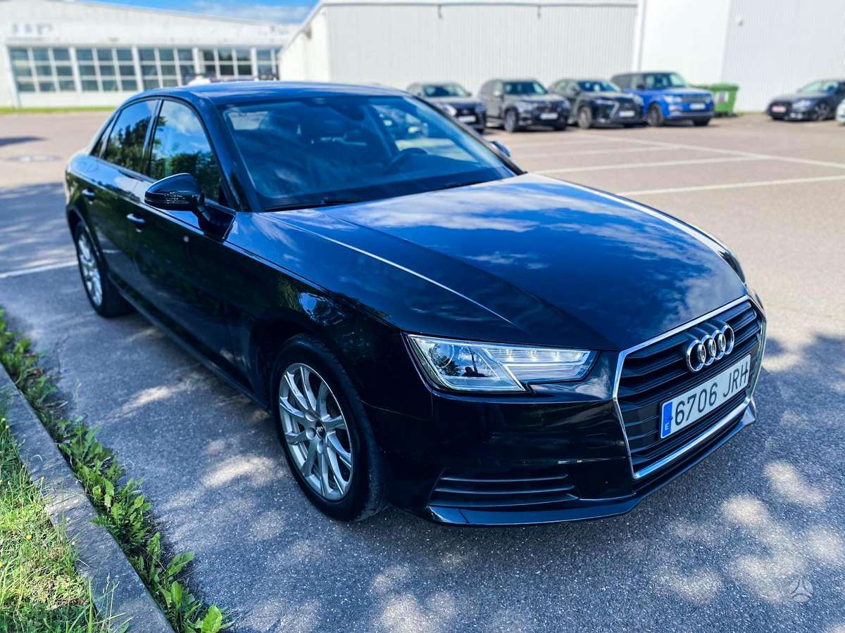 Audi A4, 2.0 l., Седан
