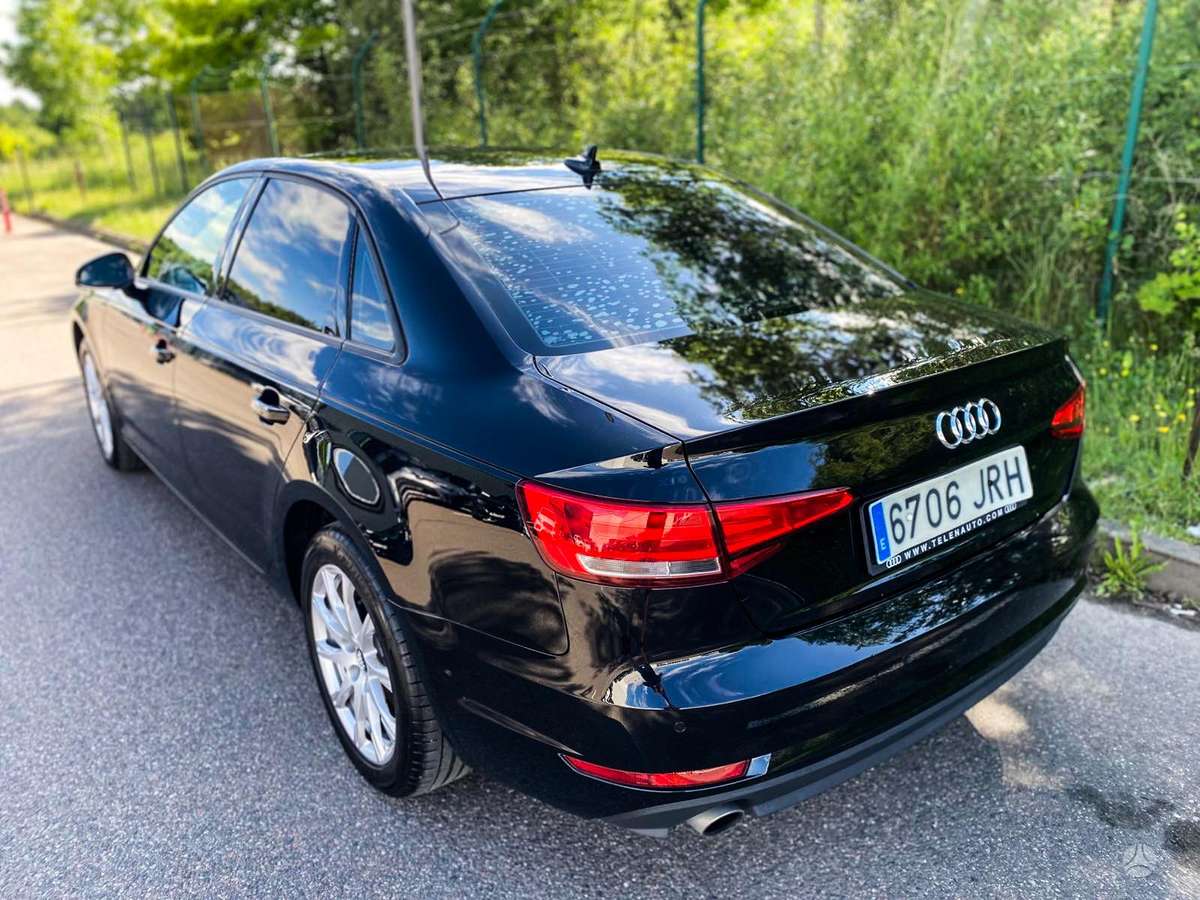 Audi A4, 2.0 l., Седан