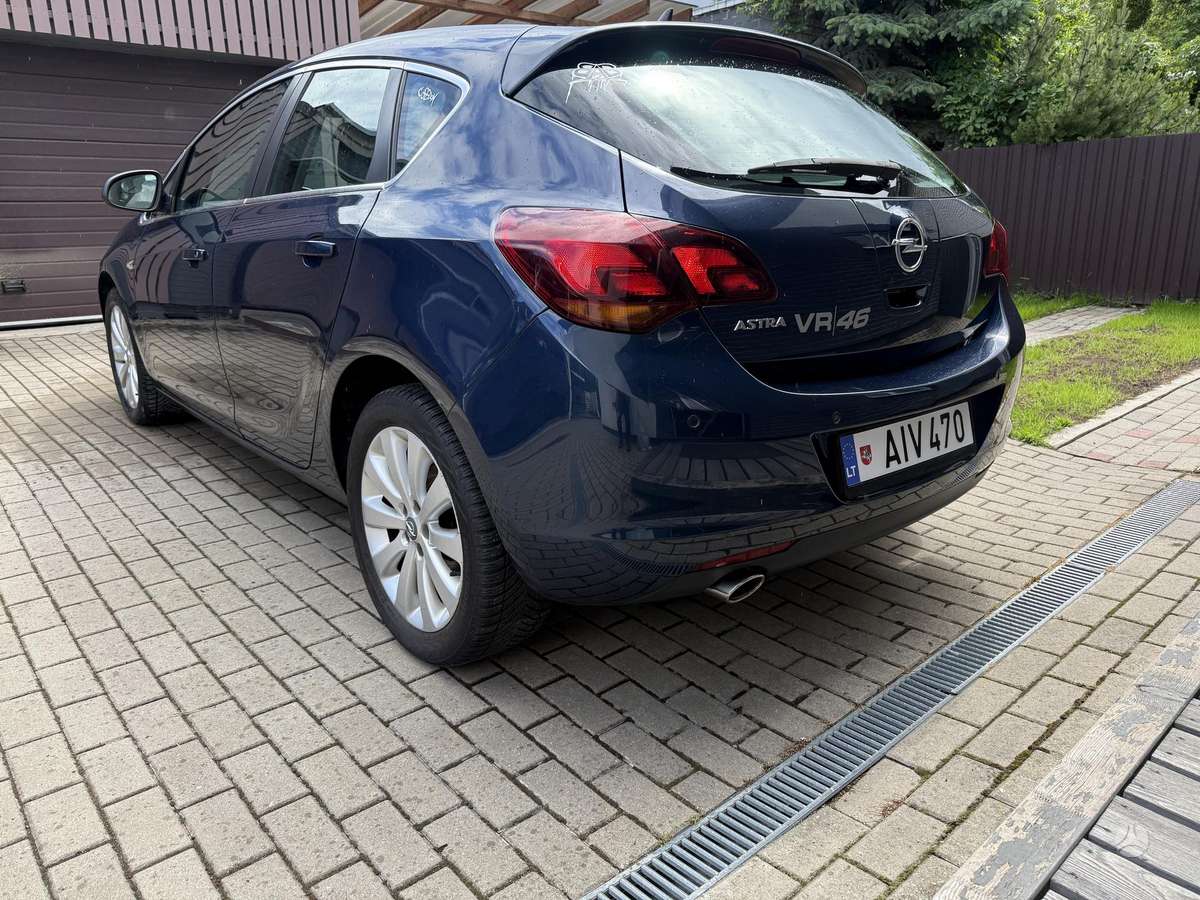 Opel Astra, 1.4 l., Хэтчбек