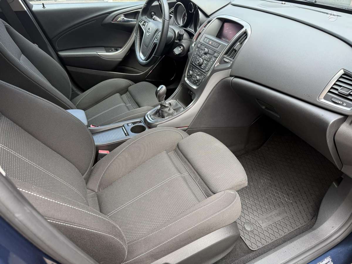 Opel Astra, 1.4 l., hatchback