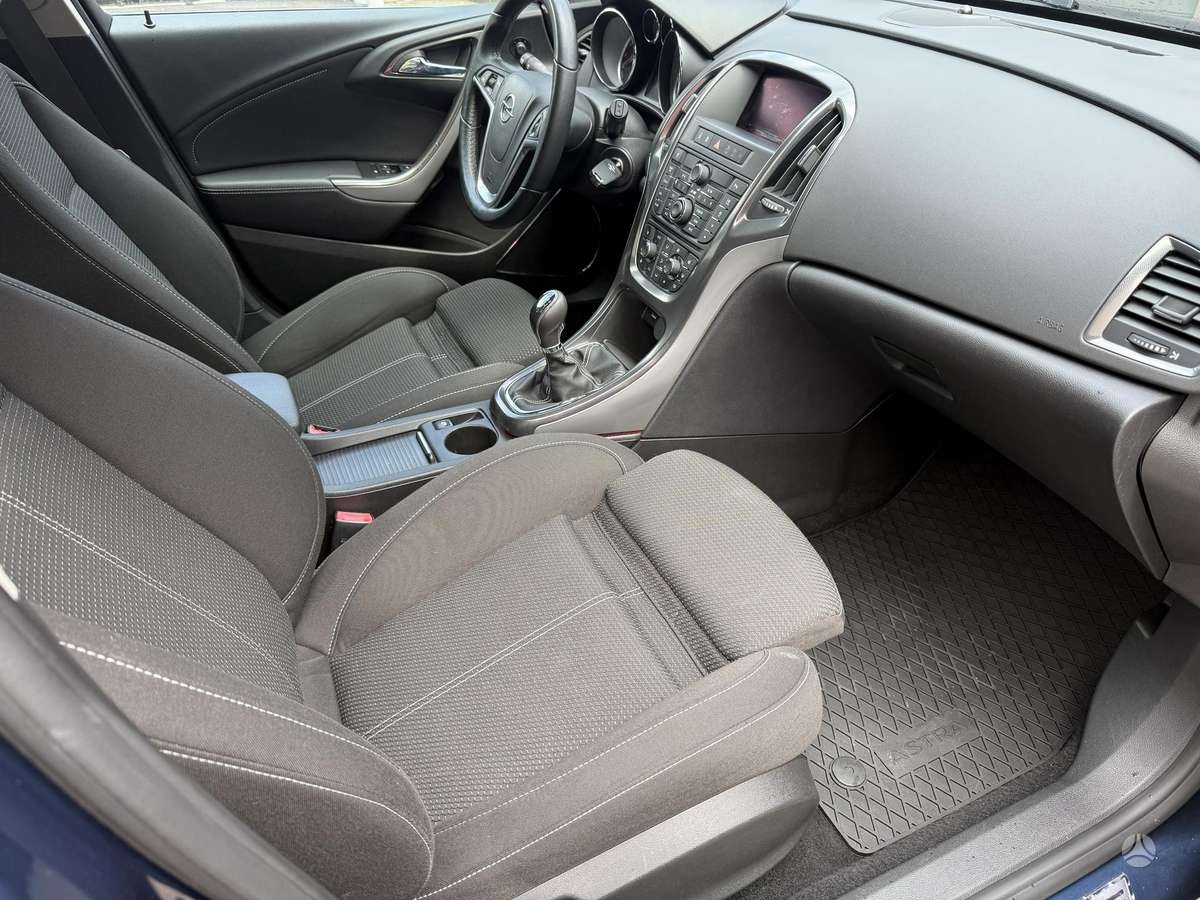 Opel Astra, 1.4 l., Хэтчбек