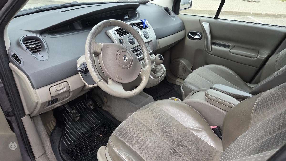 Renault Grand Scenic - 4