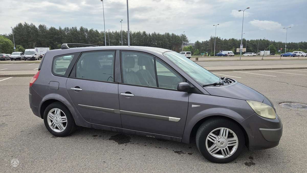 Renault Grand Scenic - 5