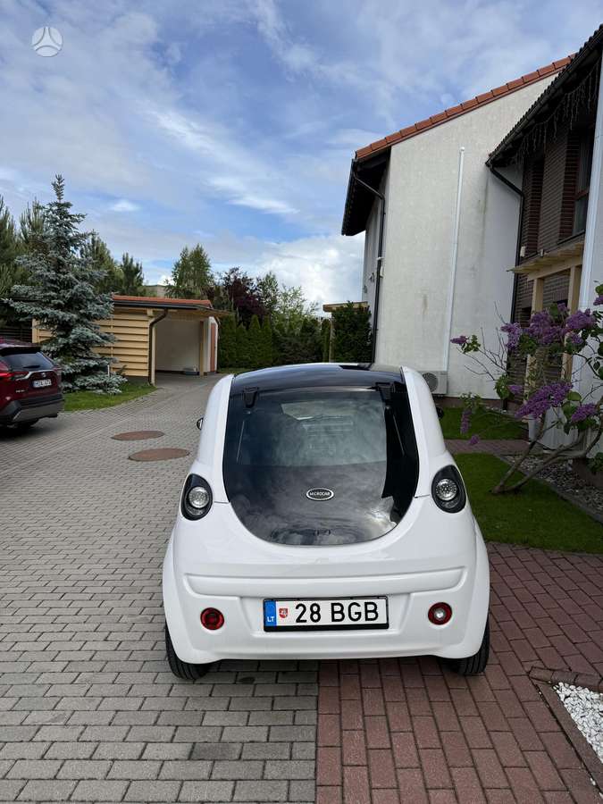 Microcar DUE, 0.5 l., Хэтчбек
