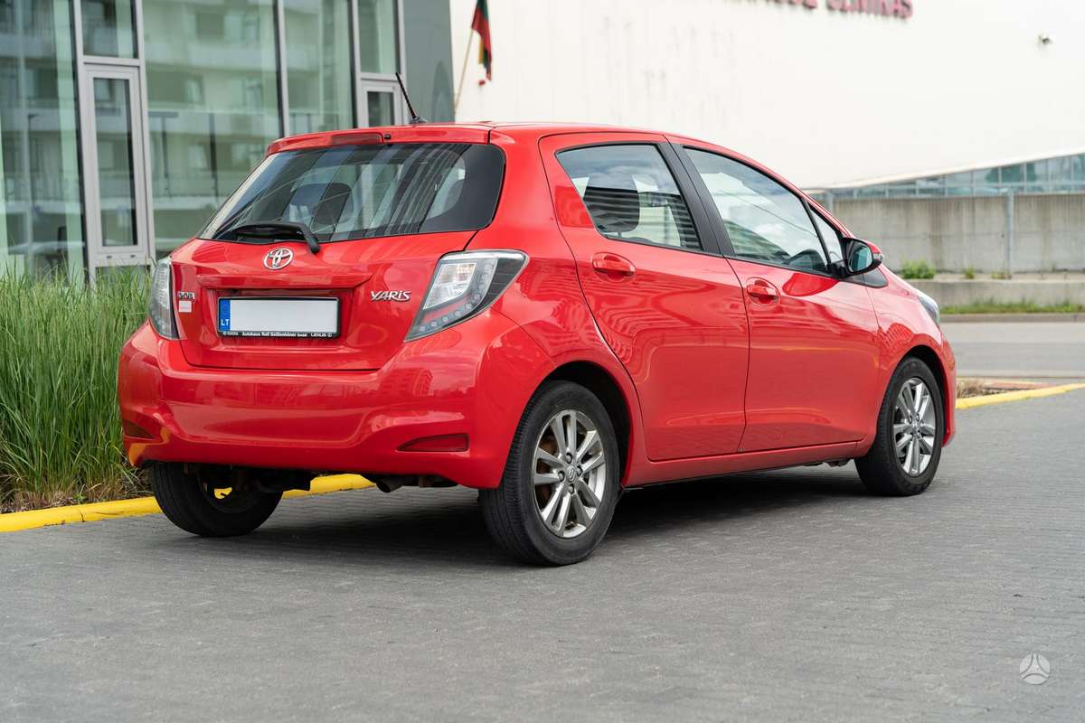 Toyota Yaris - 5