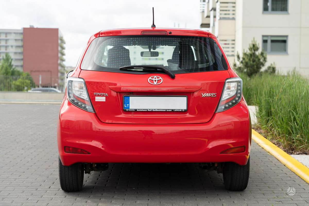 Toyota Yaris - 6