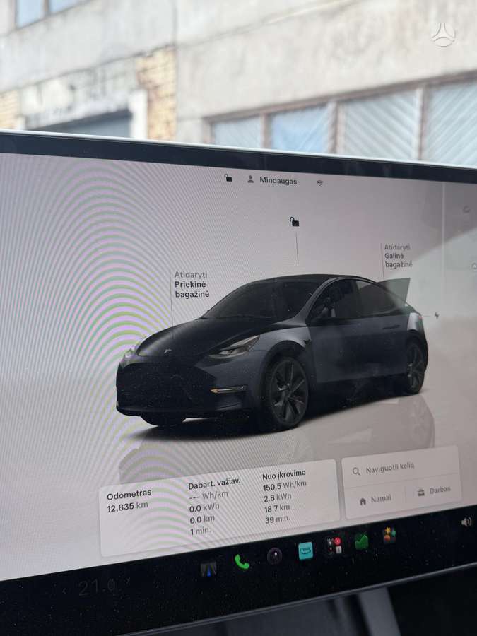 Tesla Model Y, 82 kWh, hatchback