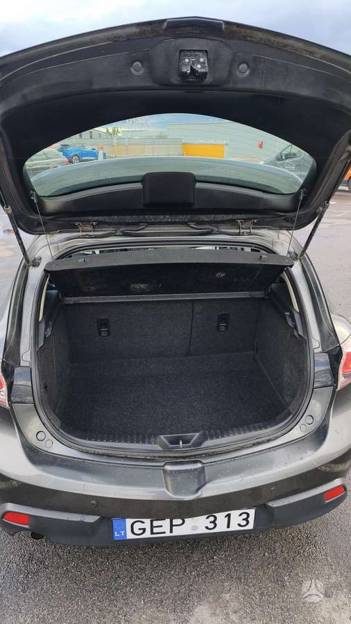 Mazda 3, 1.6 l., hatchback