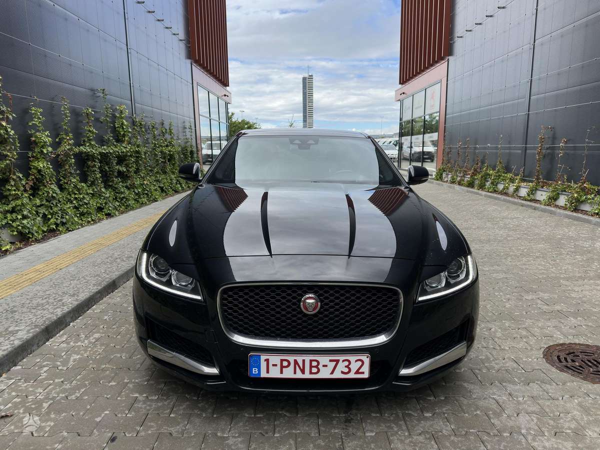 Jaguar XF, 3.0 l., Седан