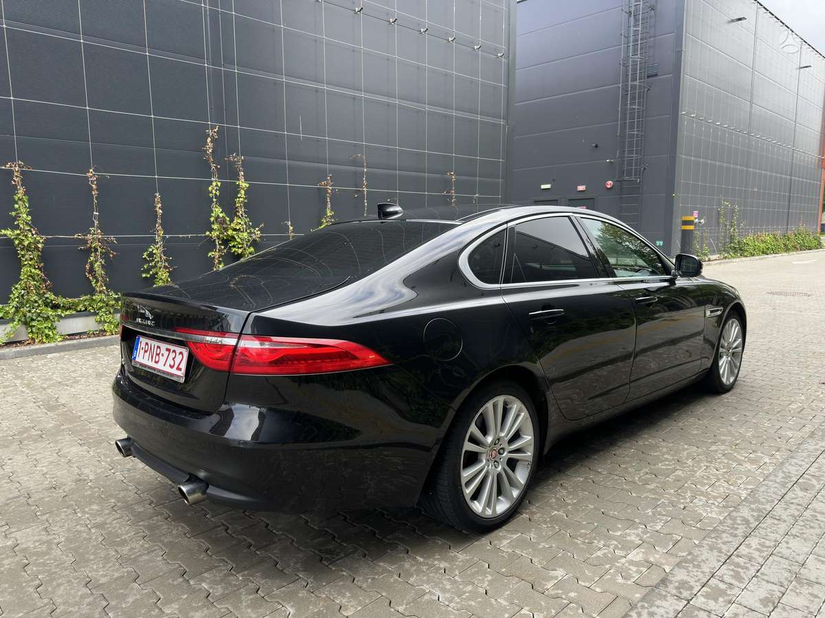 Jaguar XF, 3.0 l., Седан