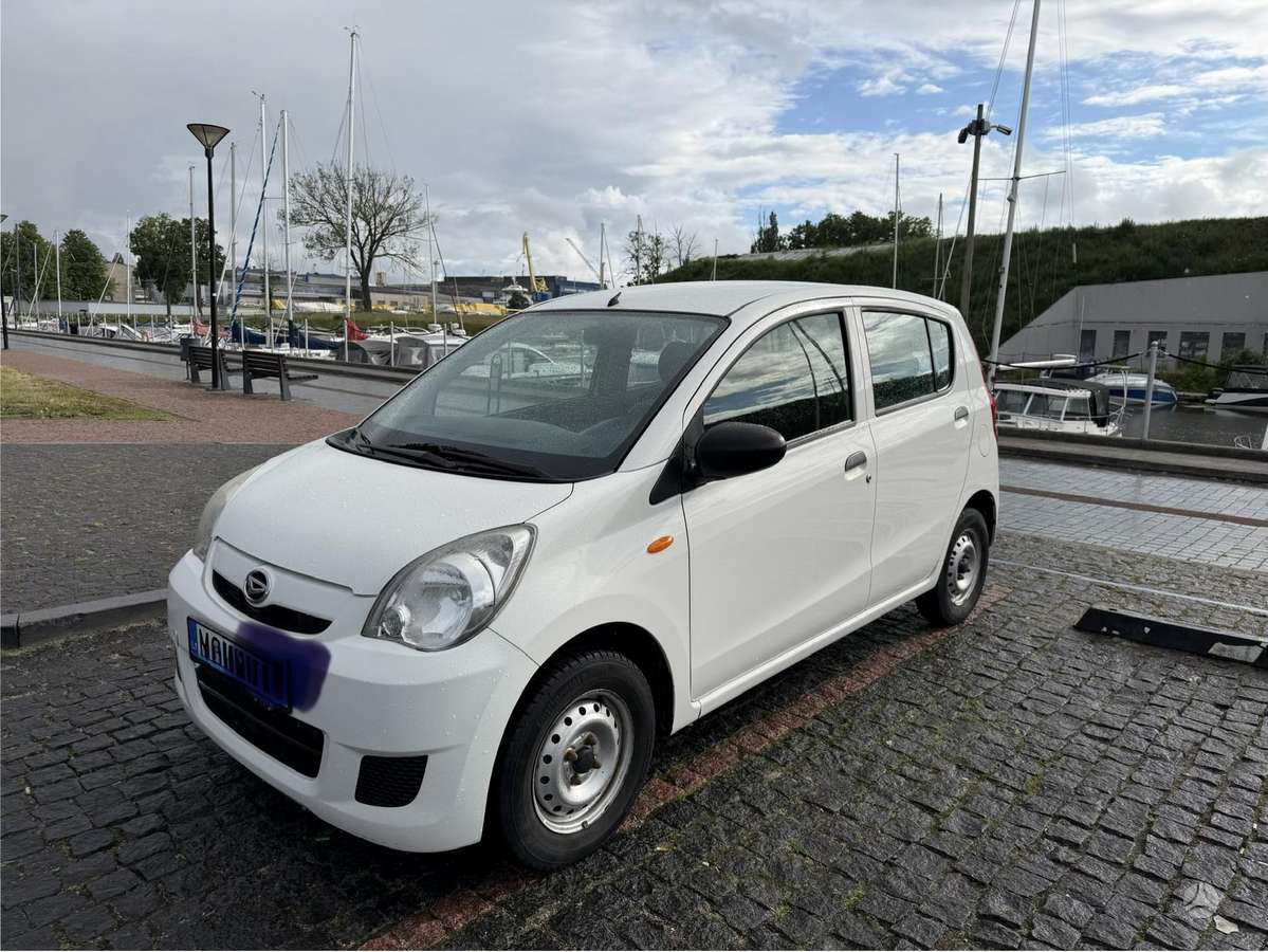 Daihatsu Cuore, 1.0 l., hatchback