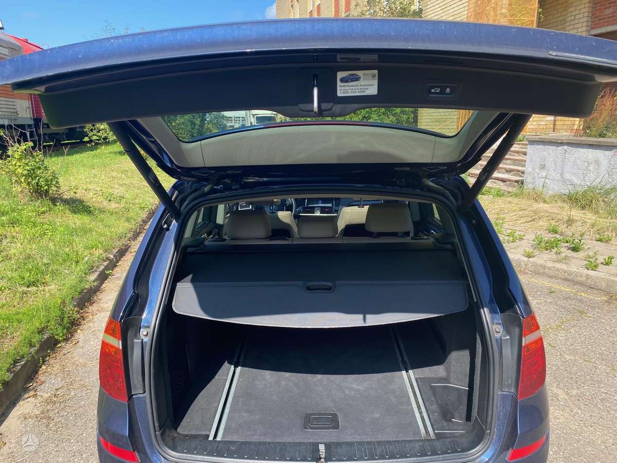 BMW X3, 2.0 l., off-road / crossover