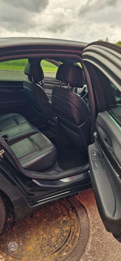 BMW 740, 3.0 l., Седан