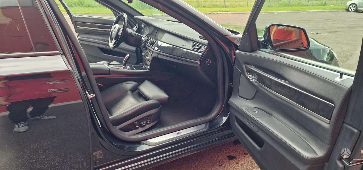 BMW 740, 3.0 l., Седан