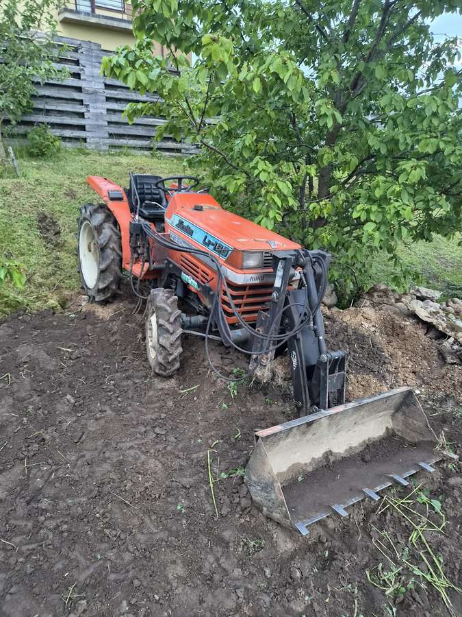Kubota Sunshine, tractors