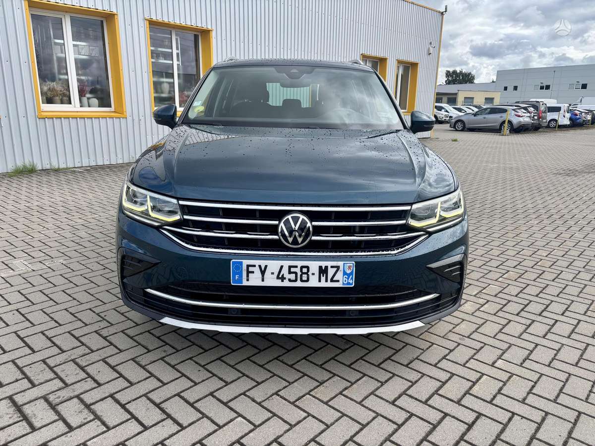 Volkswagen Tiguan - 2