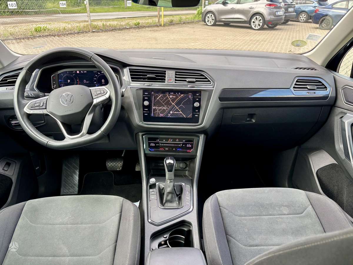 Volkswagen Tiguan - 9