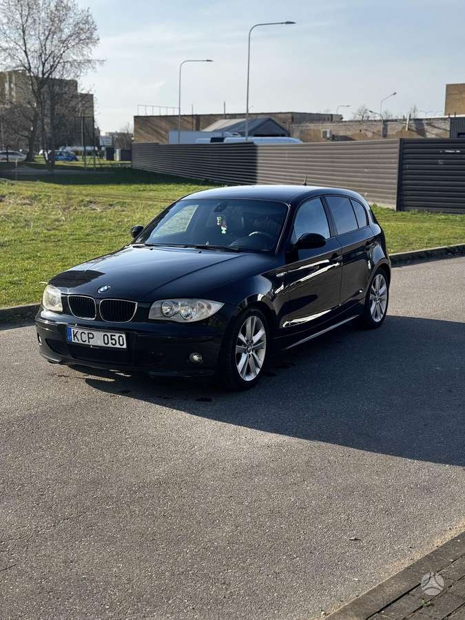 BMW 120, 2.0 l., hatchback