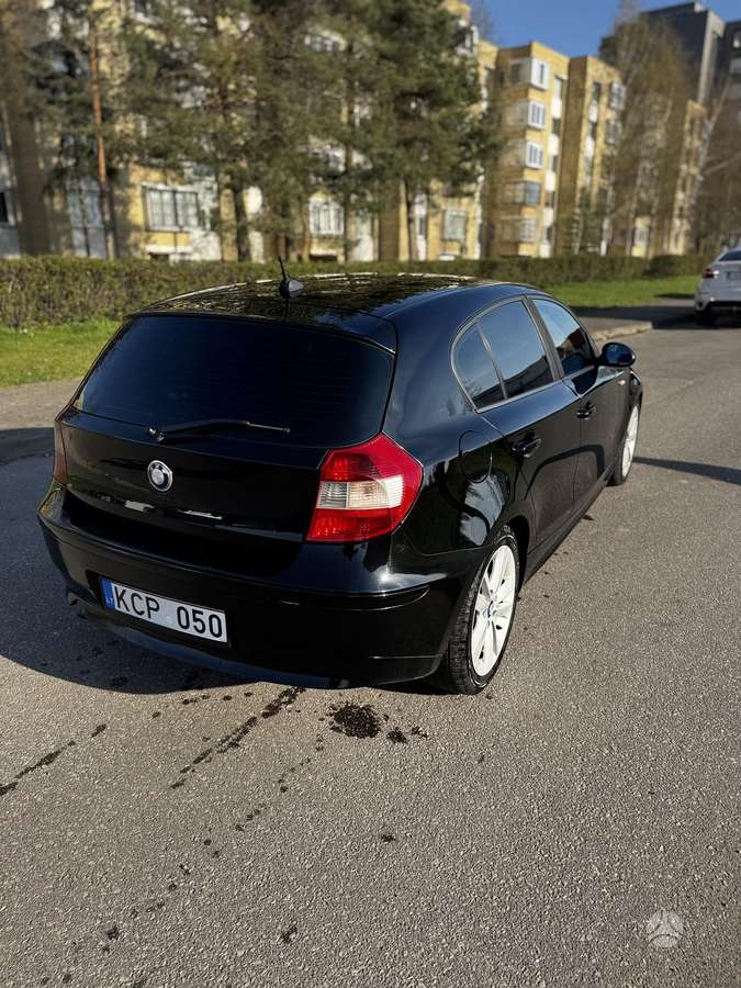 BMW 120, 2.0 l., hatchback