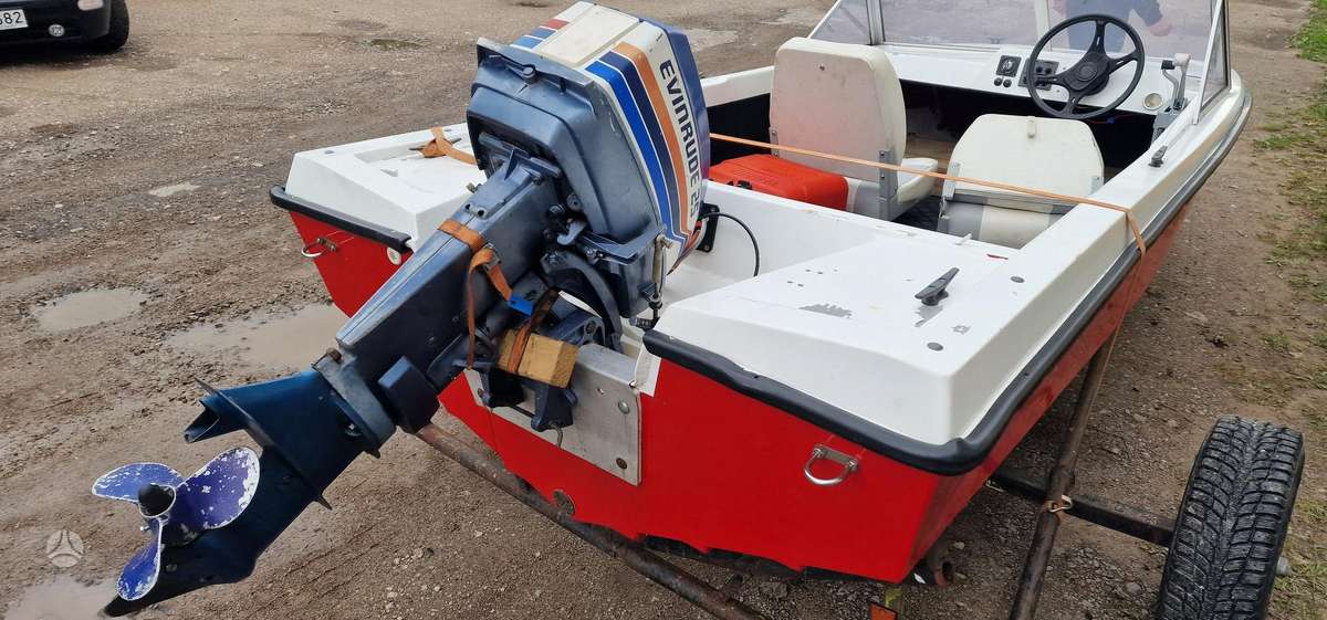 EVINRUDE 25, yachts / cruisers