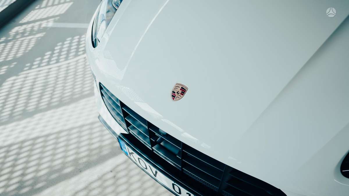 Porsche Macan - 4