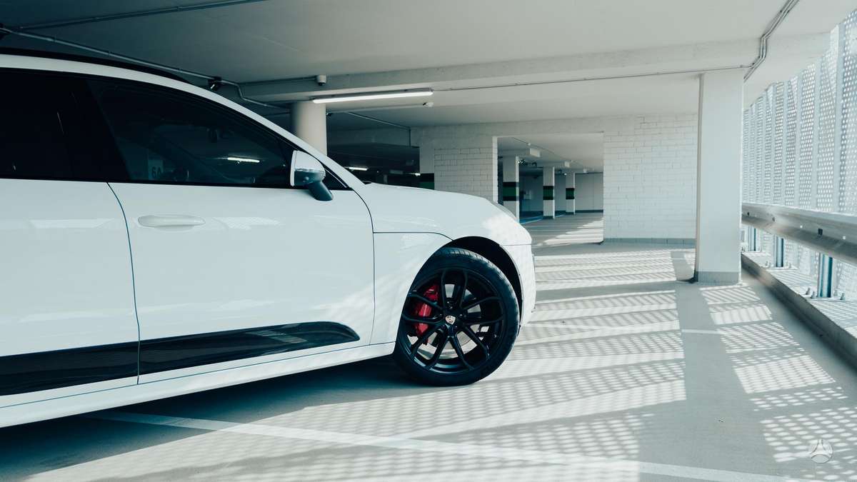 Porsche Macan - 6