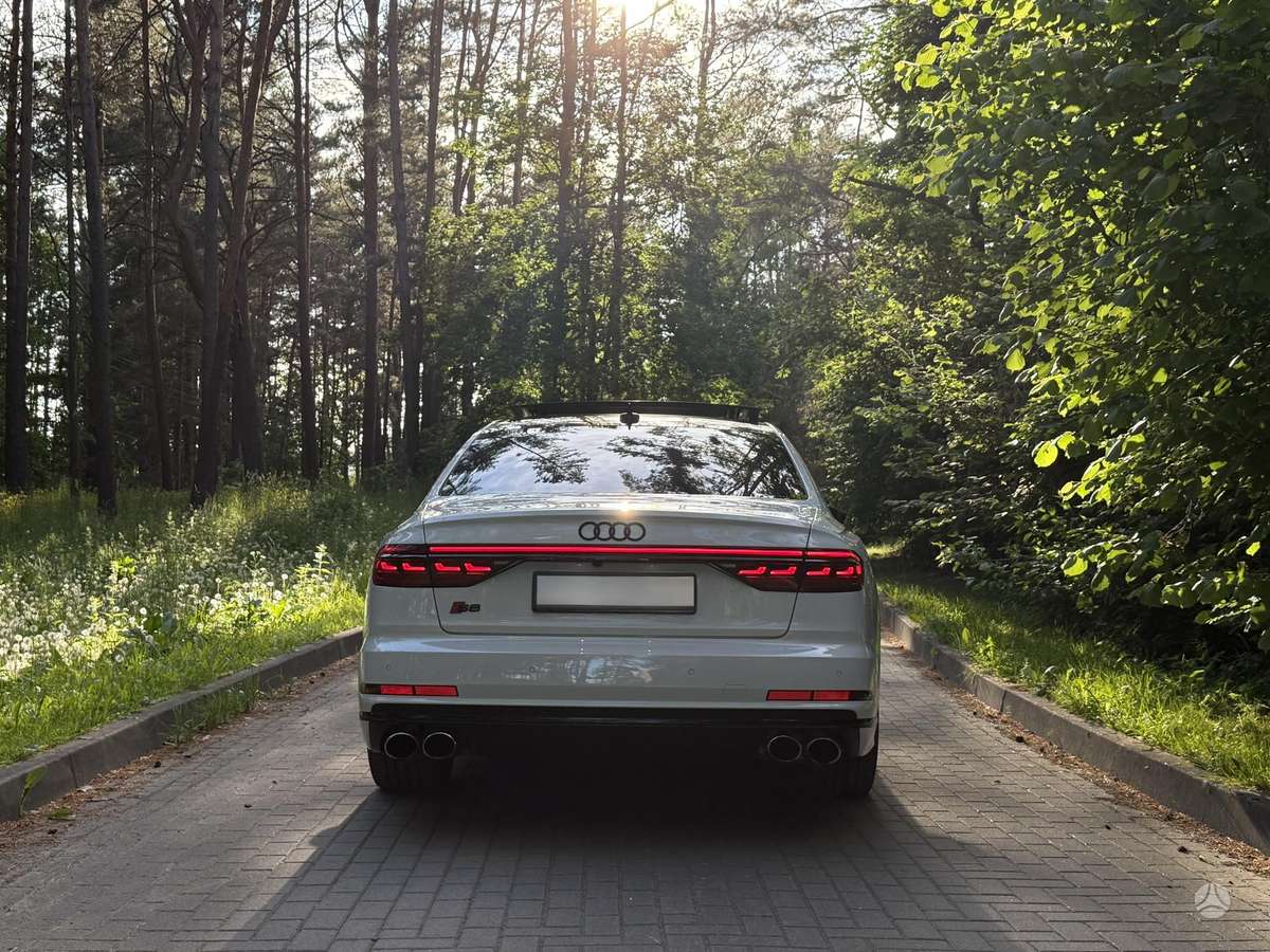 Audi S8, 4.0 l., Седан