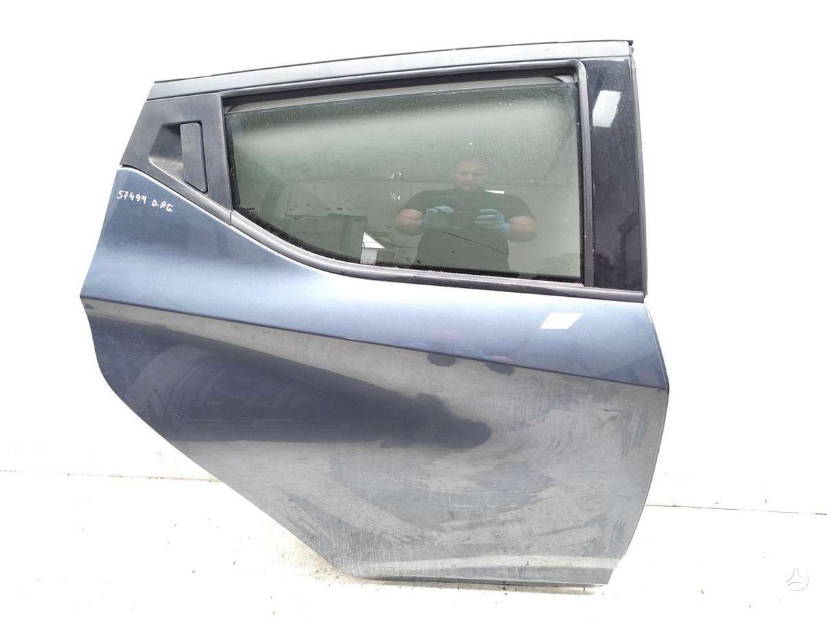 Nissan Micra durys