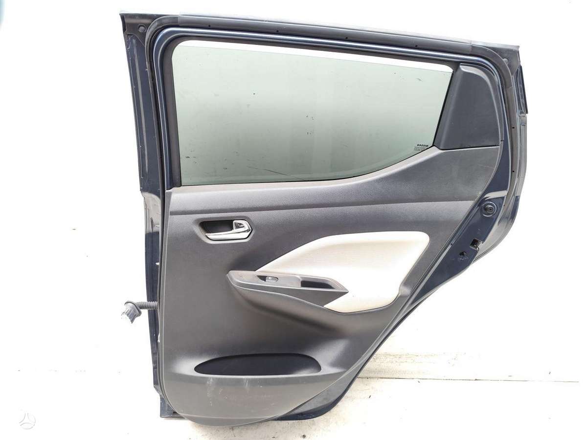 Nissan Micra doors