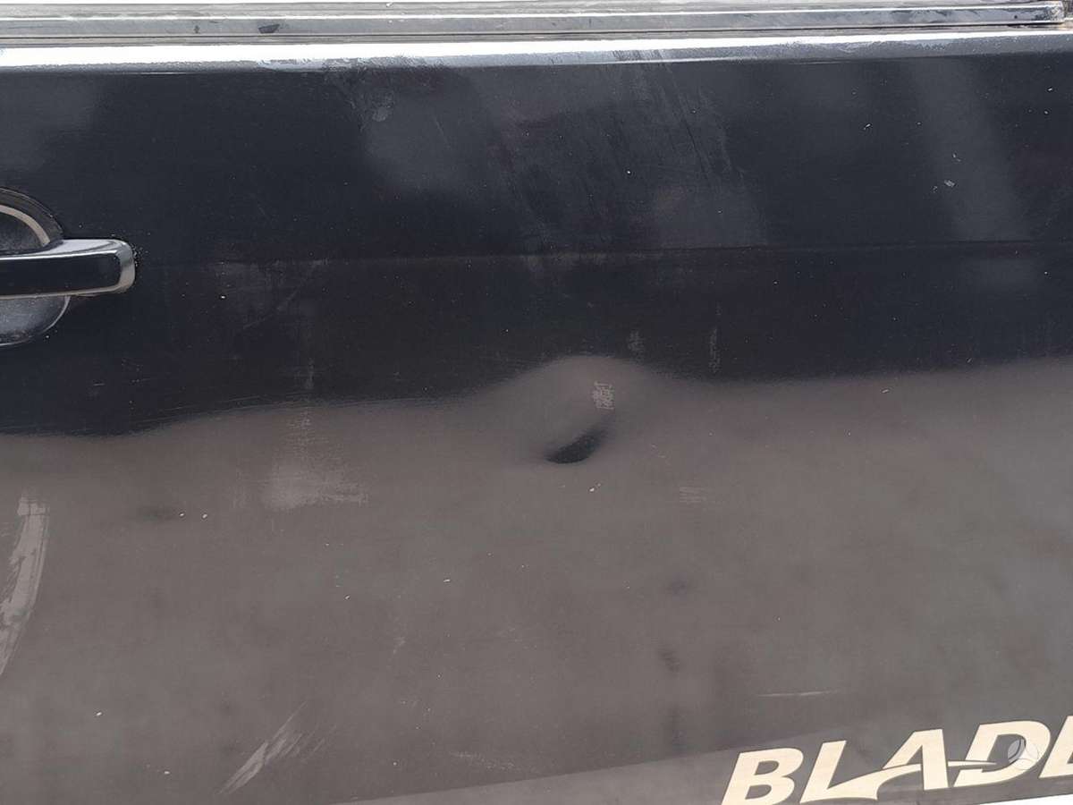 Isuzu D-Max doors