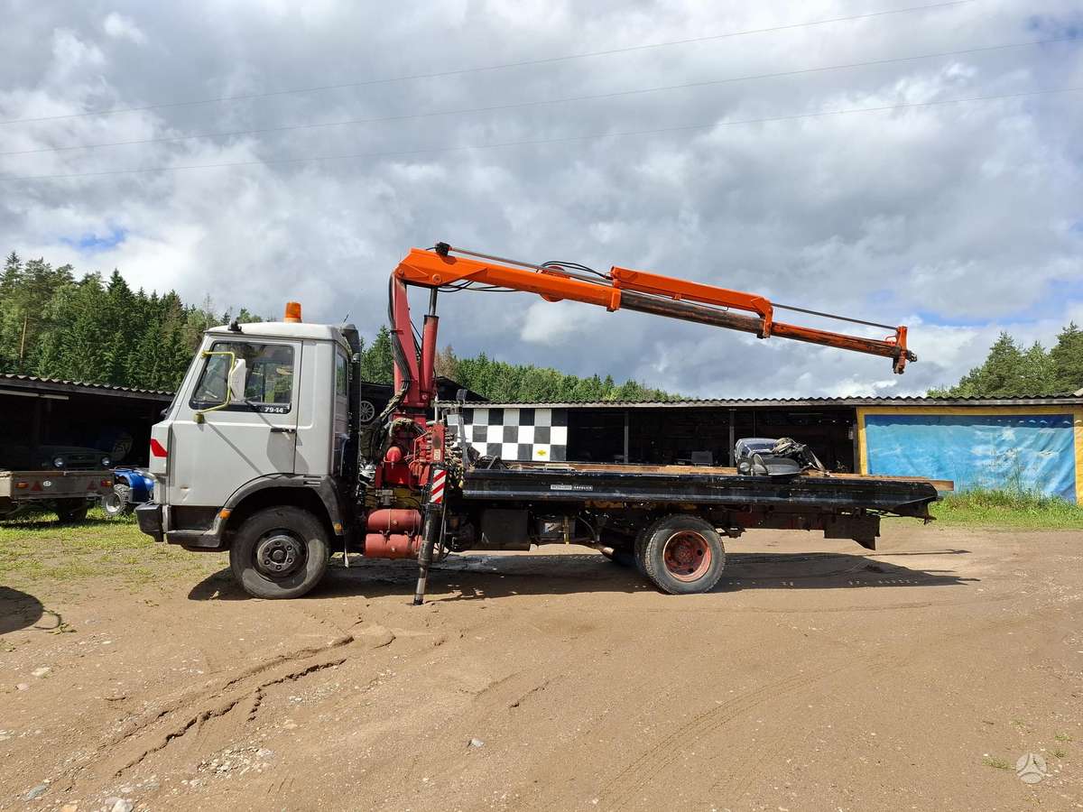 Iveco CARGO, с краном