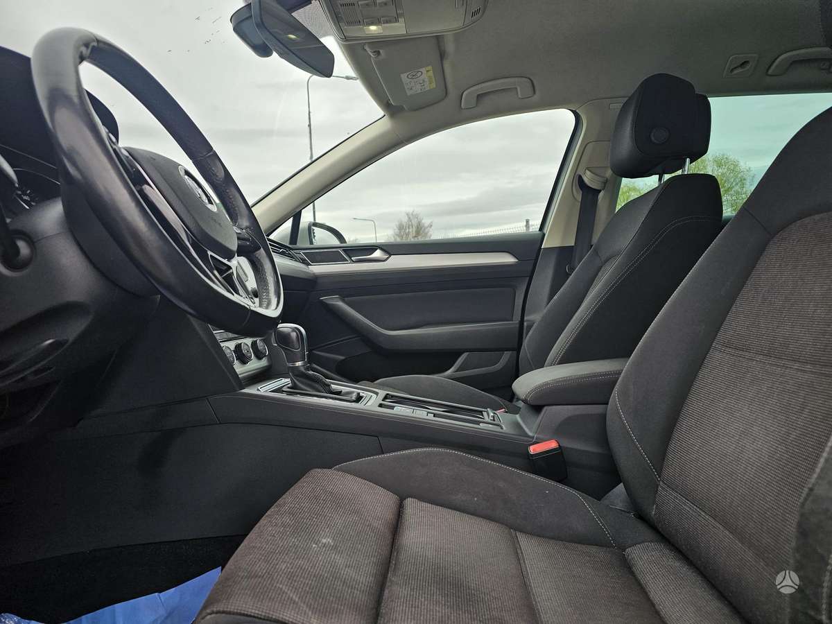 Volkswagen Passat, 2.0 l., Универсал